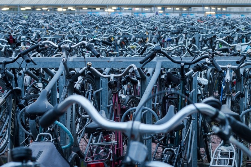 Foto bij Verzoek: Fietsen in het fietsenrek op De Koerbelt