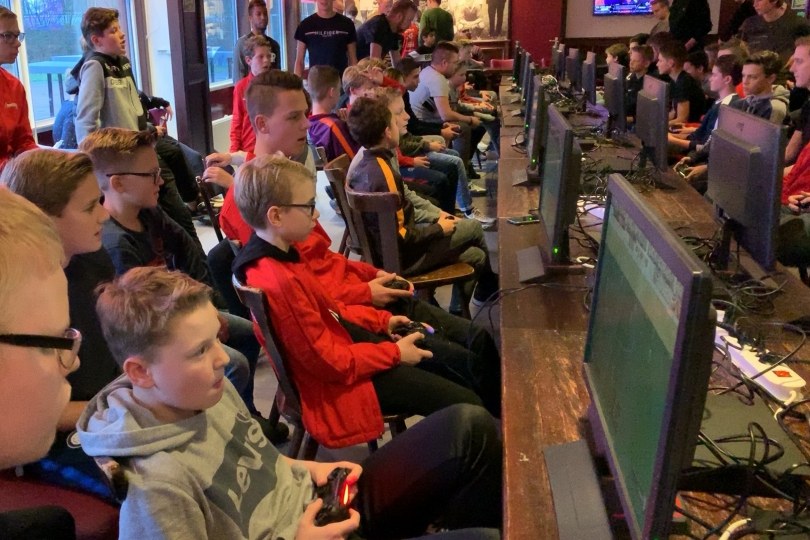 Foto bij Weekjournaal met reportage FIFA19-toernooi