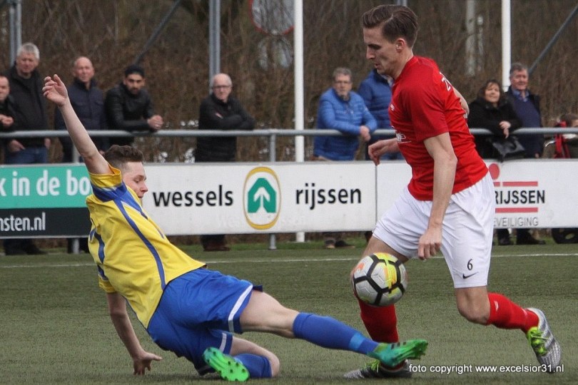 Foto bij Mirko Zwiers en Boy Boeloerditi ook komend seizoen bij Excelsior'31