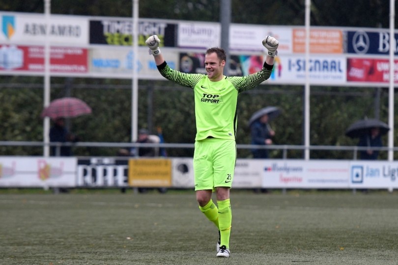 Foto bij Melvin Koetsier verdedigt ook komend seizoen het doel van Excelsior'31