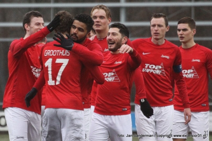 Foto bij Weekjournaal met o.a. Pim ten Have en Simon Baysoy