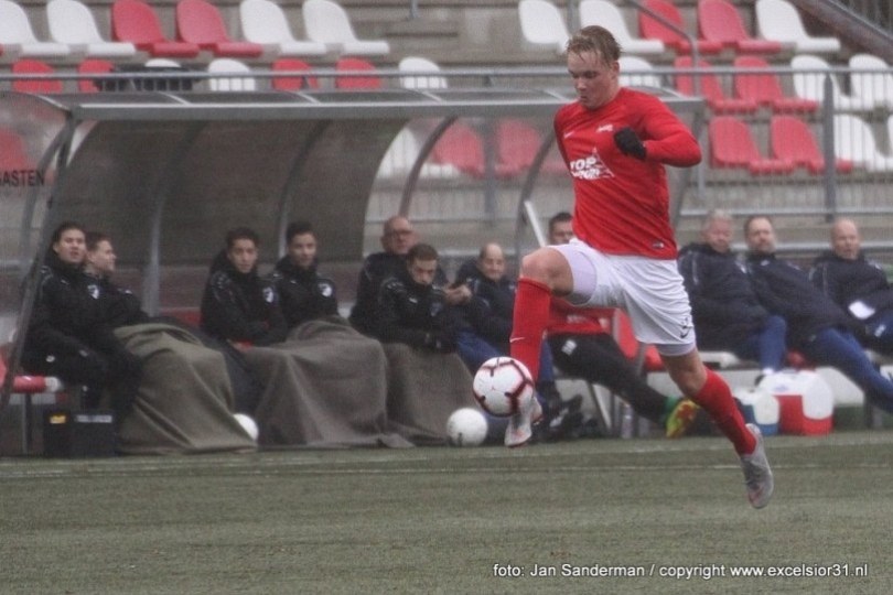 Foto bij Jong Excelsior'31 verliest na strafschoppen van Barbaros