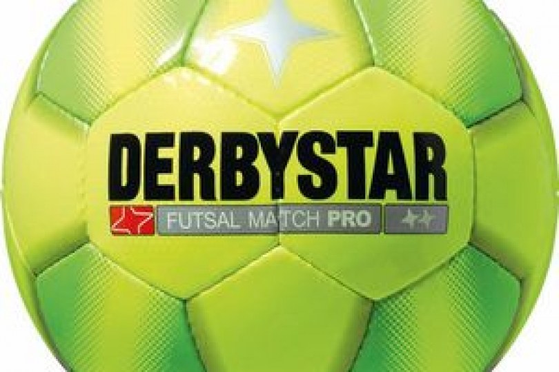 Foto bij Anton Acis loodst reserves Excelsior'31-zaal langs Hoekje/Toyota