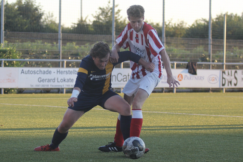 Foto bij Excelsior'31 2 in doelpuntrijke wedstrijd onderuit tegen koploper AZSV 2 (3-4)