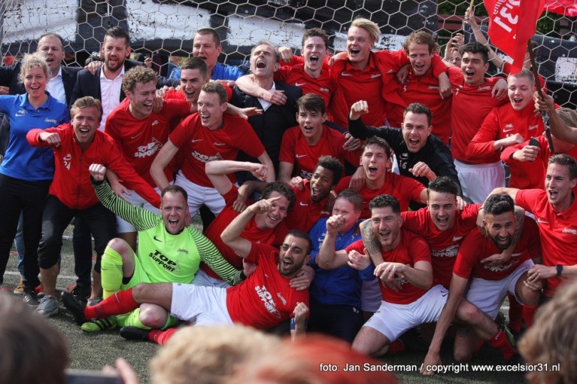 Foto bij Excelsior'31 kampioen na zinderende ontknoping Hoofdklasse B