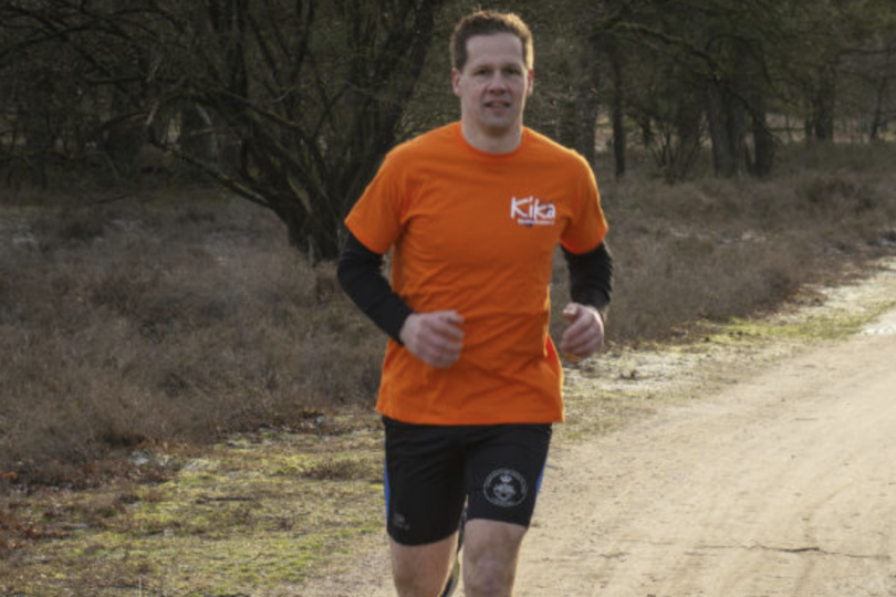 Foto bij Gijs Schippers haalt &euro;4022,60 op voor KIKA tijdens Familiedag Excelsior'31