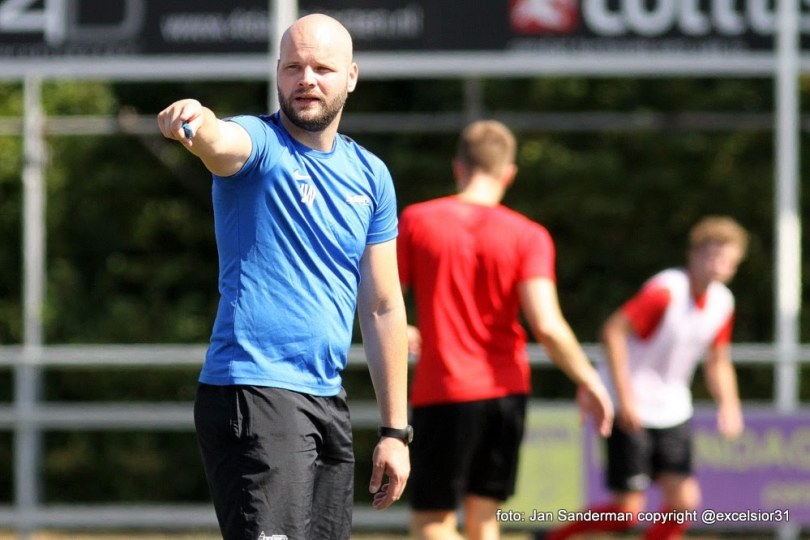 Foto bij Excelsior'31 TV Weekjournaal met o.a. Jurjan Wouda