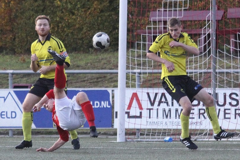 Foto bij Excelsior'31 3 verliest bij SVI 3 (2-0)