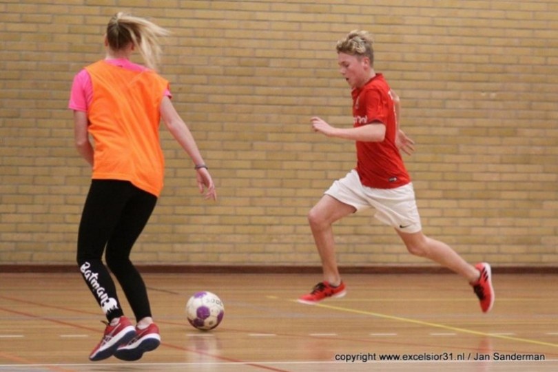 Foto bij Zaterdag 28 december: Zaalvoetbal Mixtoernooien voor de jeugd