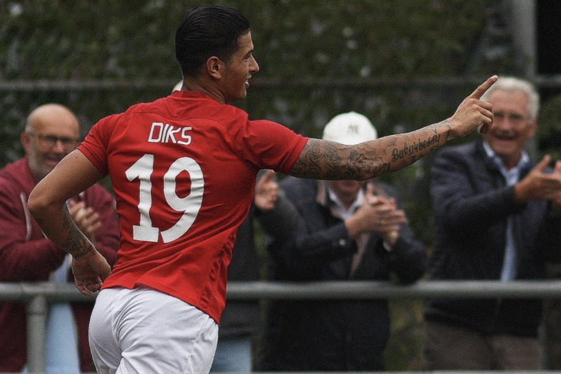 Foto bij Joost Krijns, Jasper Veltkamp en Jamarro Diks blijven bij Excelsior'31