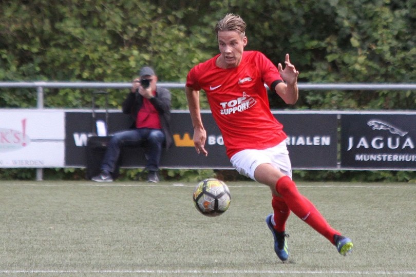 Foto bij Excelsior'31 langer door met Frank Gerritsen Mulkes en Jasper Groothuis en neemt afscheid van Tom Smoes en Ryan Snelders