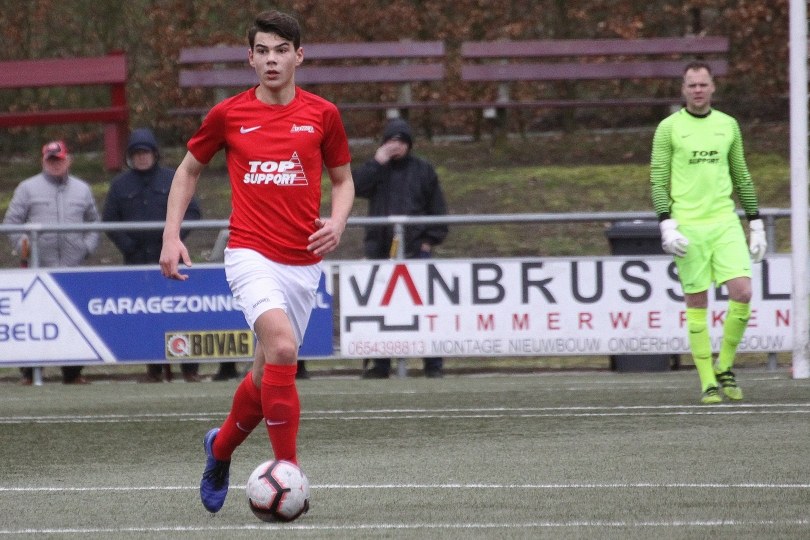 Foto bij Rentree Stefan Maat in zesklapper Excelsior'31 2 bij DVS'33 2 (0-6)