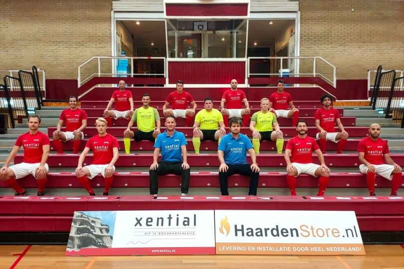 Foto bij Zaalvoetballers Excelsior&rsquo;31 maken er een potje van in Lent