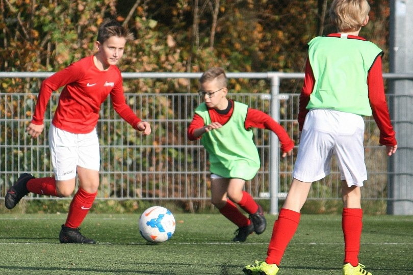 Foto bij Weekjournaal met o.a. jeugd, latje trap en archiefbeelden