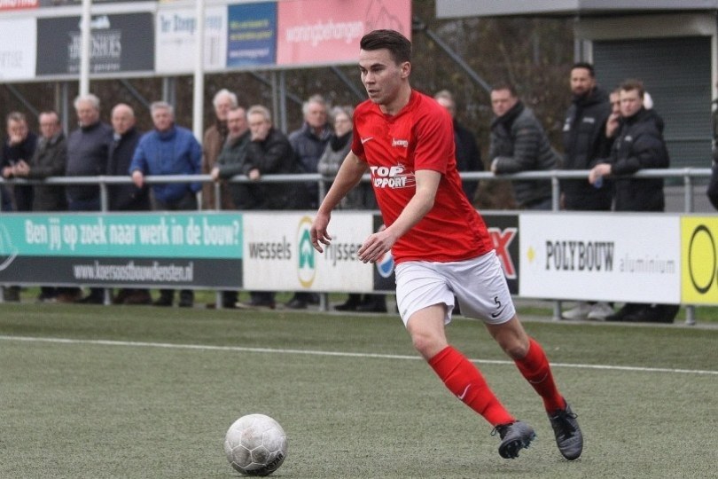 Foto bij Werkhoven, Schmidt en Thomas langer bij Excelsior'31; Diks vertrekt