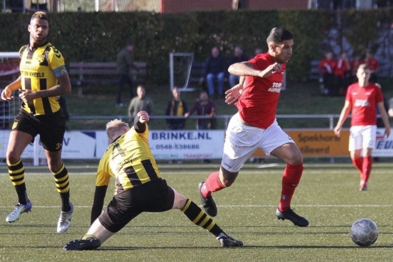 Foto bij Jamarro Diks van Excelsior'31 naar a.v.v. Columbia