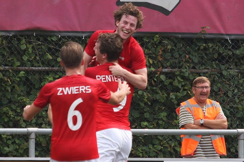 Foto bij Weekjournaal met o.a. Hielke Penterman en Pim ten Have