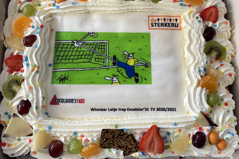 Foto bij Weekjournaal met finale latje trap, eerste elftal op de golfbaan en Martin Klaassen op de Braziliaanse TV