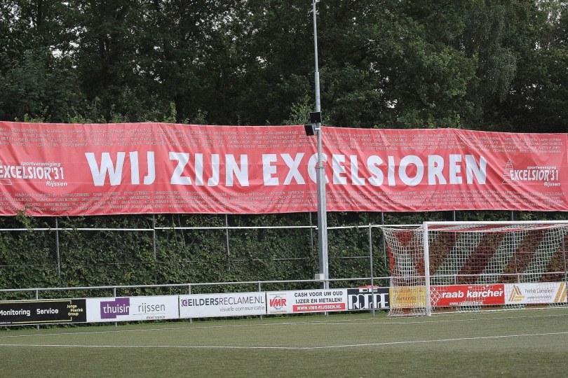 Foto bij Hulp dakdekker gevraagd voor kleedkamers