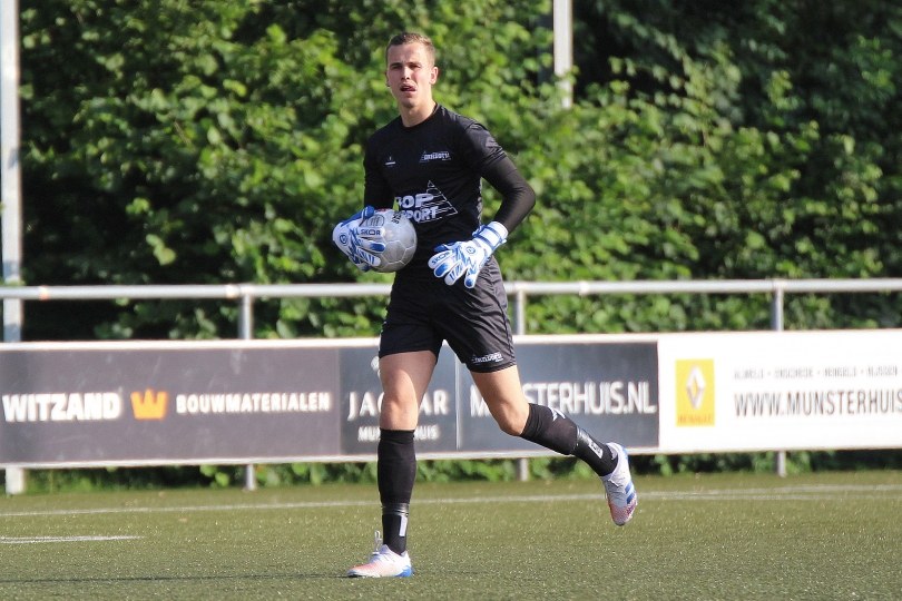 Foto bij Weekjournaal met JO19-1, zoektocht naar archiefbeelden, zaalvoetbal en het eerste elftal
