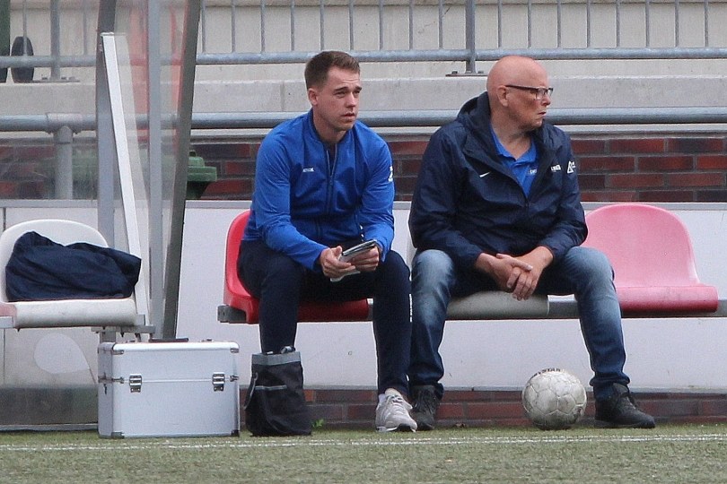 Foto bij Mats Timmerman ook volgend seizoen trainer Excelsior'31 2