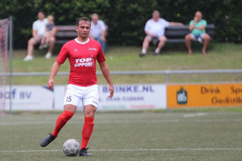 Foto bij Sander Thomas ook komend seizoen bij Excelsior&rsquo;31