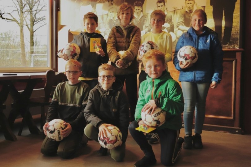 Foto bij Excelsior&rsquo;31 trots op lotenverkopers Grote Clubactie