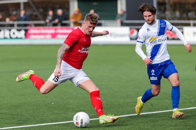 Foto bij Zege Hoek ondanks hattrick Simon Seppenwoolde (3-5)