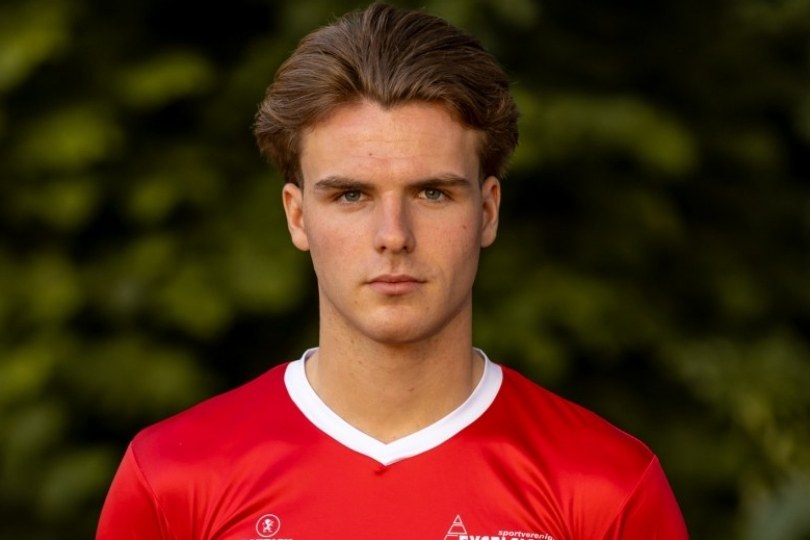 Foto bij Jo&euml;l Baan, Kevin Reimink en Rick Hemmink langer bij Excelsior'31