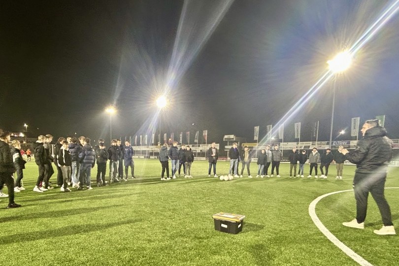 Foto bij Bijeenkomst 'Plezier zonder bier/FrisFeestje'