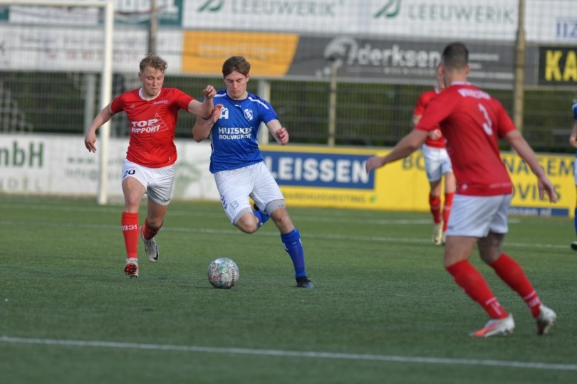 Foto bij Excelsior'31 wint van strijdvaardig TVC'28 (0-2)