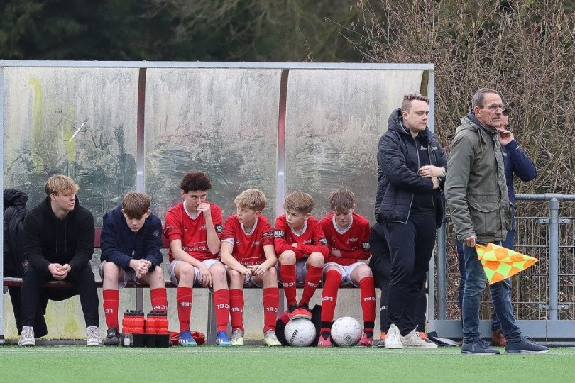 Foto bij Excelsior'31 TV met Wesley Peeters, Remco van Leeuwen en Thom Dekker