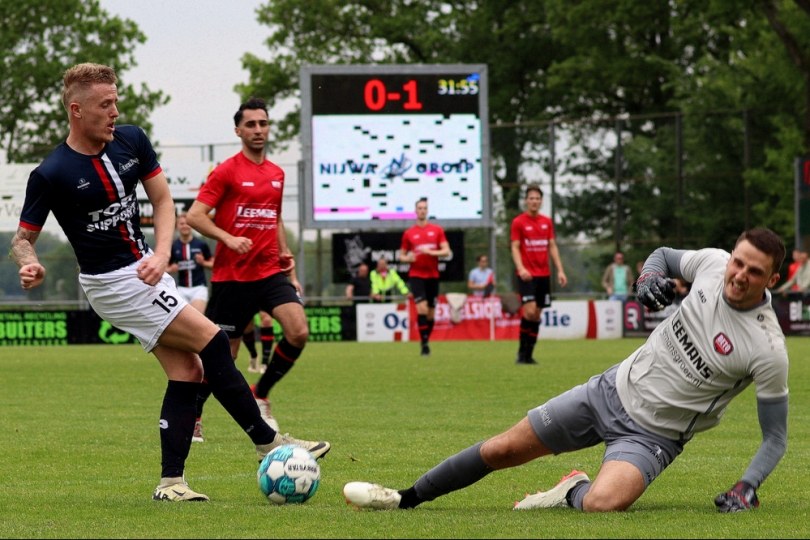 Foto bij Remise bij DETO zorgt voor uitstel kampioensfeest (2-2)