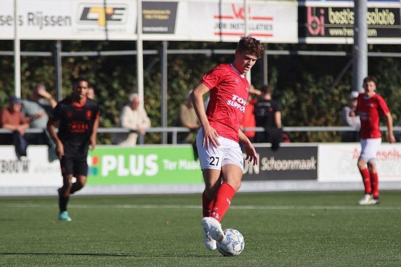 Foto bij Nick Paalman tekent, Patrick Maneschijn vertrekt