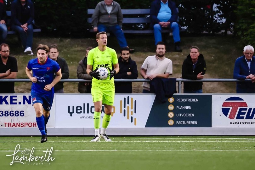 Foto bij Excelsior'31 wint eerste ontmoeting van JOS Watergraafsmeer: 1-0