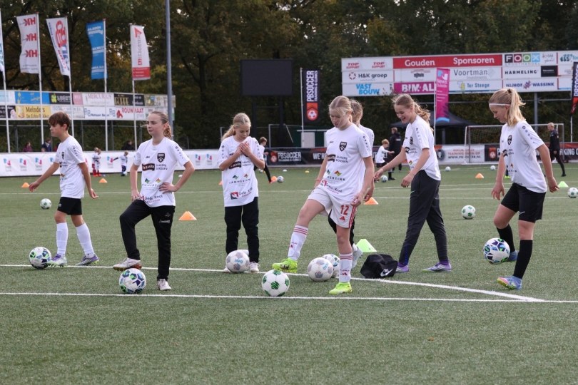 Foto bij Geslaagde News Outside Voetbaldag bij Excelsior’31