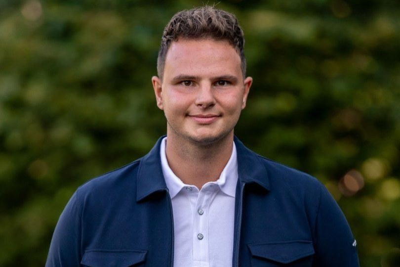 Foto bij Mart Nieuwenhuis blijft aan Excelsior'31 verbonden