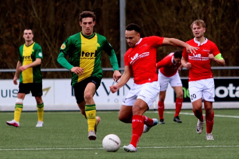 Foto bij Excelsior'31 verliest van Huizen na dramatische slotminuten (2-3)