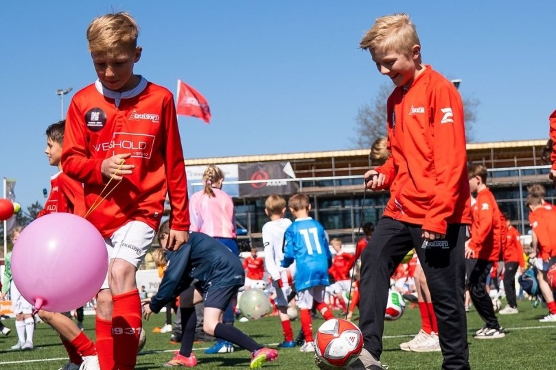 Foto bij Oproep: Ballenjongens en -meisjes gezocht voor het eerste elftal