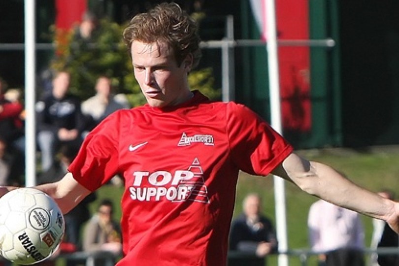 Foto bij Niek Davina 3e bij 'Voetballer van het jaar' verkiezing dagblad TC Tubantia