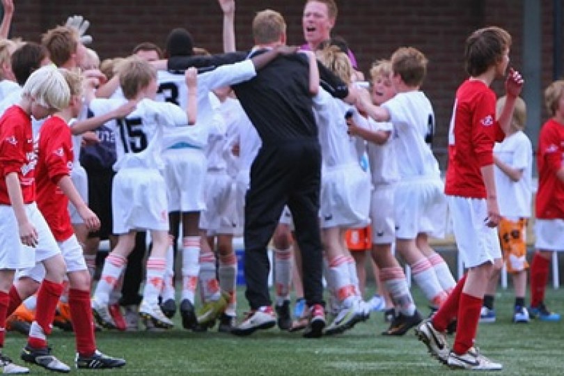Foto bij Longa'30 D1 maatje te groot voor timide Excelsior'31 D1 (0-3)