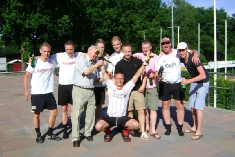 Foto bij  Team van Dieks wint PeareJan Mix Toernooi