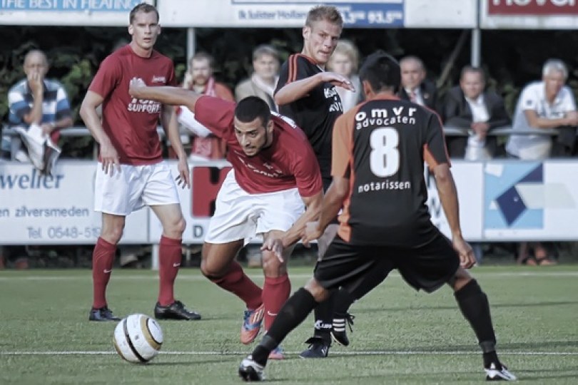 Foto bij (samenvatting & foto's geplaatst!) Excelsior'31 vergeet zich te belonen (1-2)