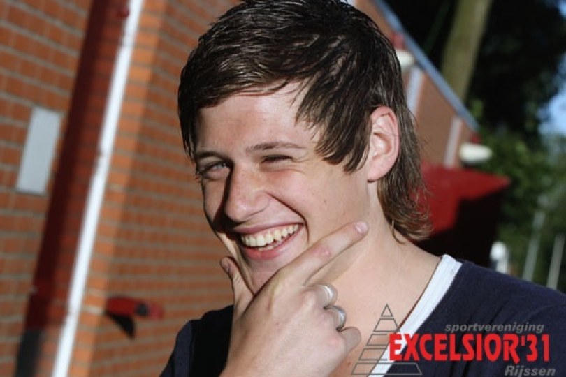 Foto bij  Voetbalplaatjesactie Excelsior &rsquo;31 en Plusmarkt Rijssen