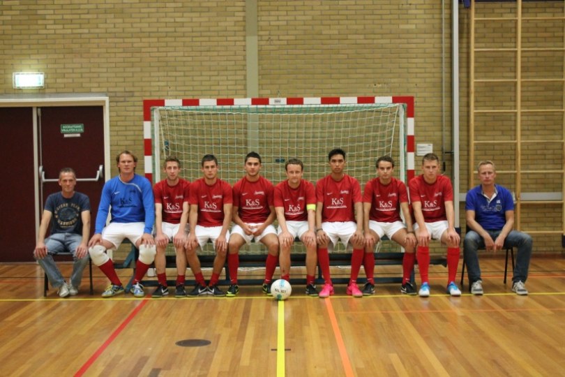 Foto bij Zaalvoetballers Excelsior&rsquo;31 via strafschoppen door naar finale nacompetitie