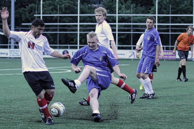 Foto bij Excelsior'31 10 en Hammer winnaars De Sterkerij Zomeravondtoernooi