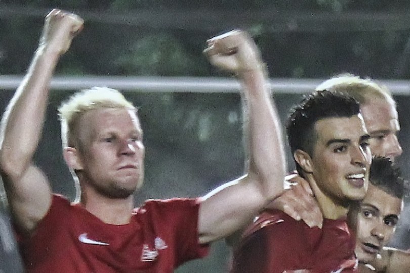 Foto bij John Lubbers: &lsquo;Met steun van publiek stunten tegen algeheel landskampioen'