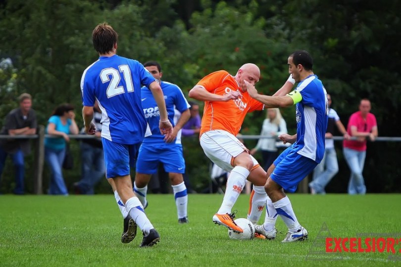 Foto bij Excelsior'31 met 5-0 te sterk voor W.K.E. (foto's en samenvatting &eacute;n verslag geplaatst!)