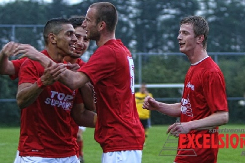 Foto bij Excelsior'31 met duidelijke cijfers langs FC Zutphen (3-0)