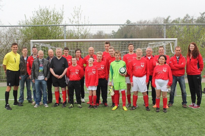 Foto bij G-Team kampioen in Haaksbergen